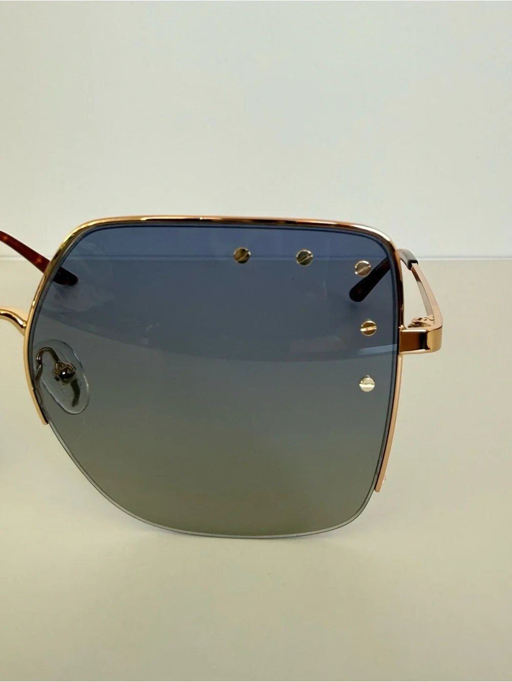 NEW!!! MO women sunglasses European brand Retail 320$